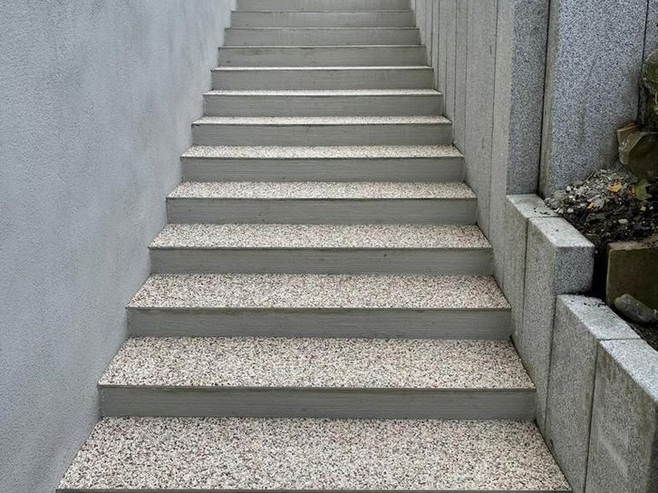 Steinteppich Treppe verlegen lassen