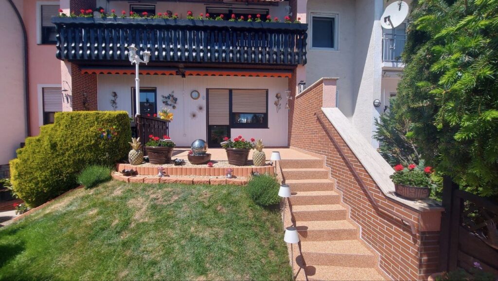 Steinteppich für Gartenwege – robust & elegant | BRIRenovation